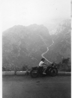 BQ033