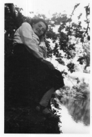 ES877
