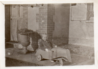 EW325