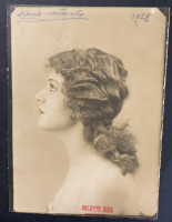 LIV18692